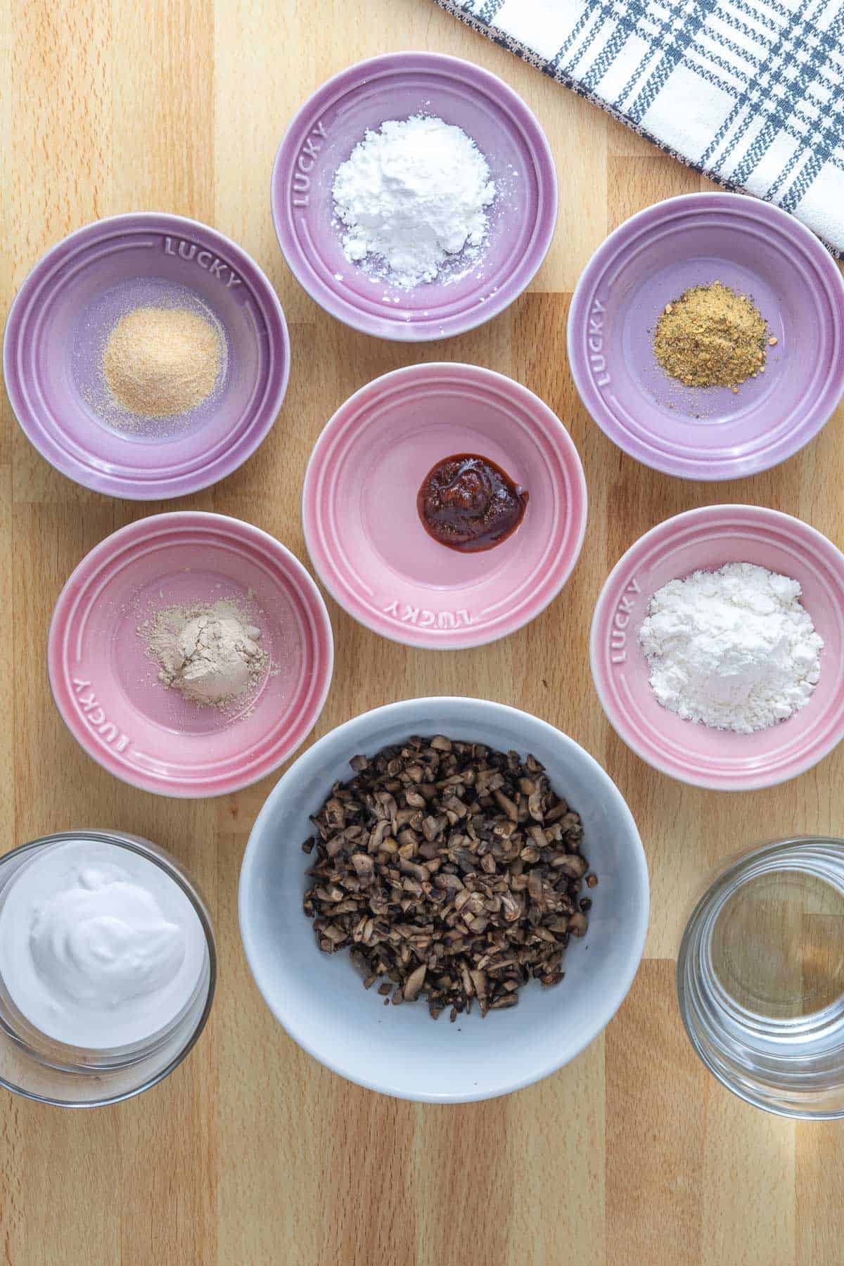 Ingredients for the condensed vegan mushroom soup