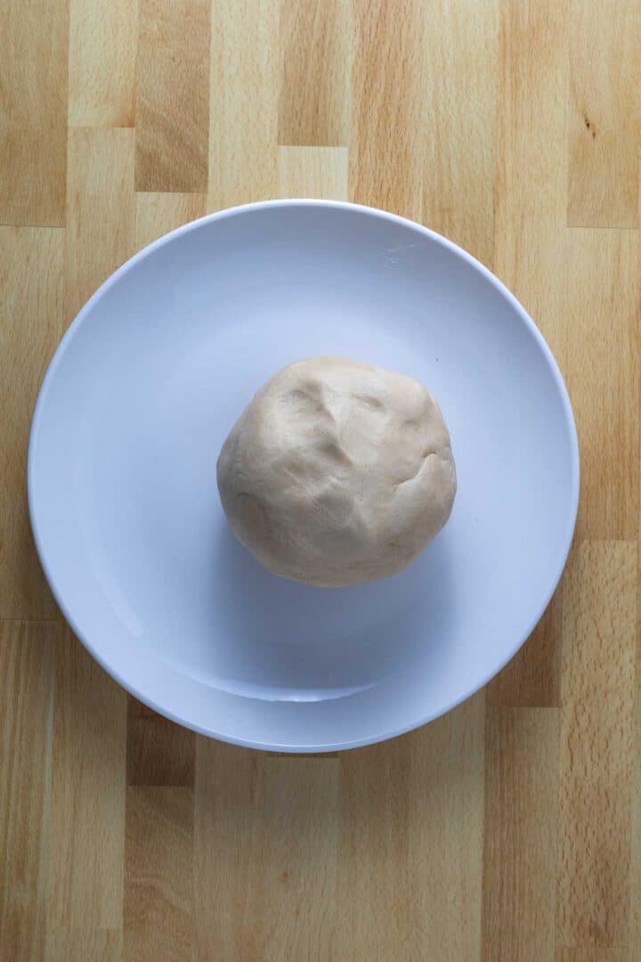 The ball of dough for the vegan apple pie recipe